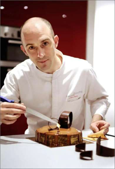 La célèbre boulangerie patisserie THOLONIAT Paris 10